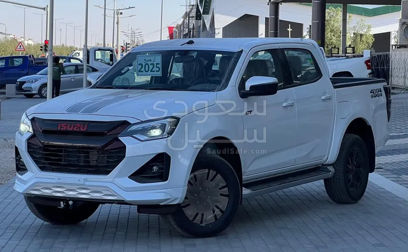 2025 ايسوزو بيكب غمارتين