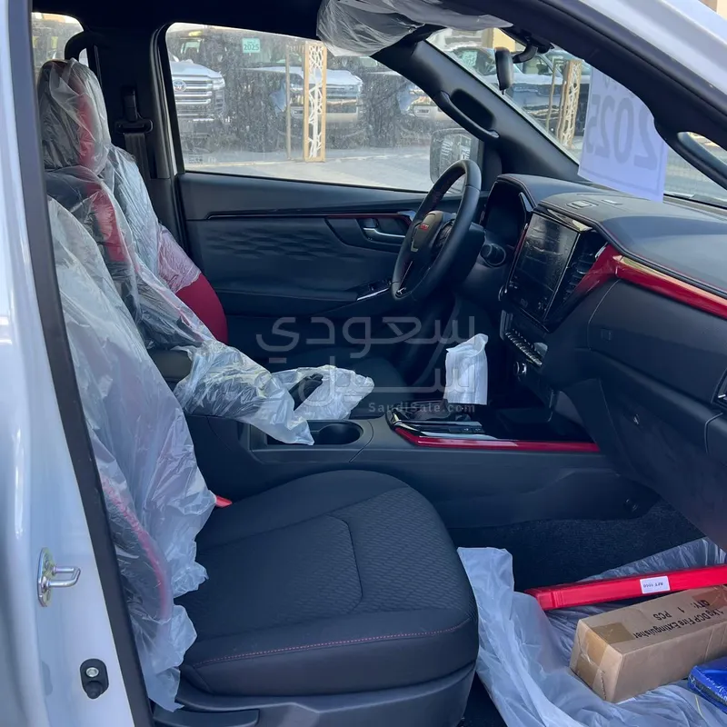 2025 ايسوزو بيكب غمارتين