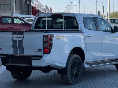 2025 ايسوزو بيكب غمارتين