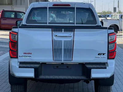 2025 ايسوزو بيكب غمارتين