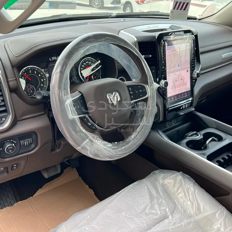 2025 دودج رام لارامي