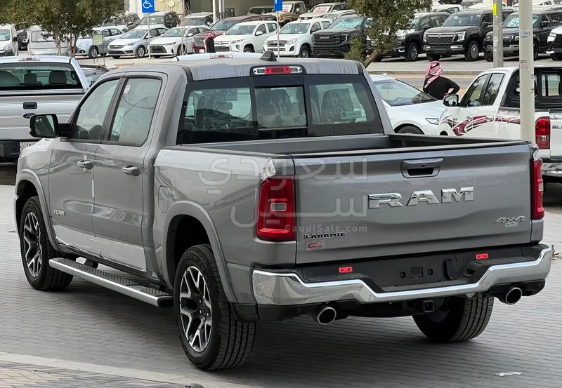 2025 دودج رام لارامي