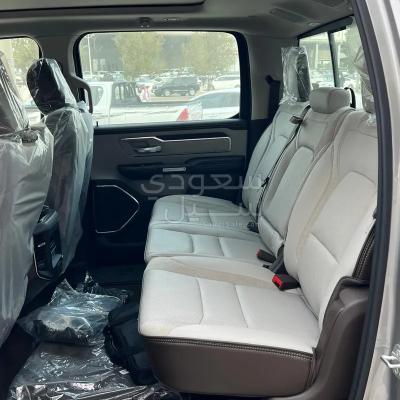 2025 دودج رام لارامي