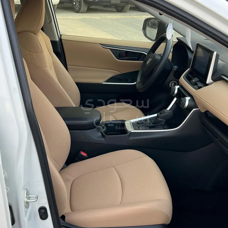 2023 تويوتا راف 4