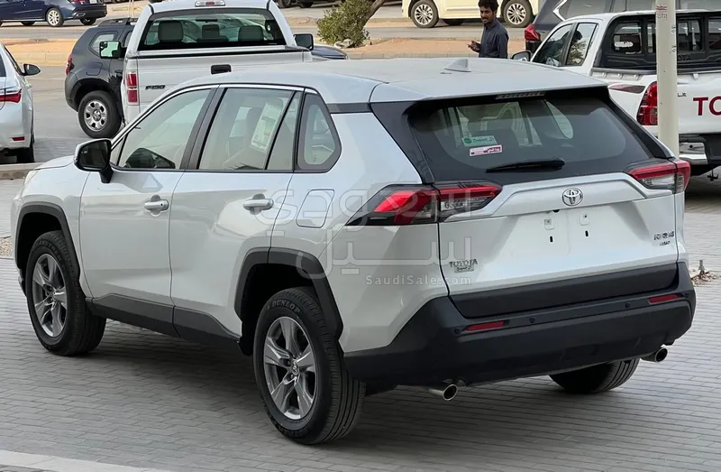2023 تويوتا راف 4