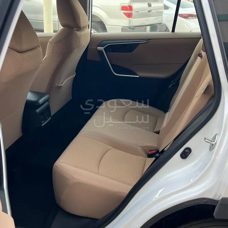 2023 تويوتا راف 4