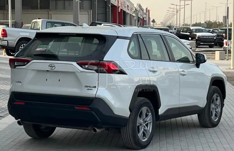 2023 تويوتا راف 4