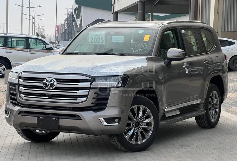 2025 تويوتا لاند كروزر جي اكس ار4