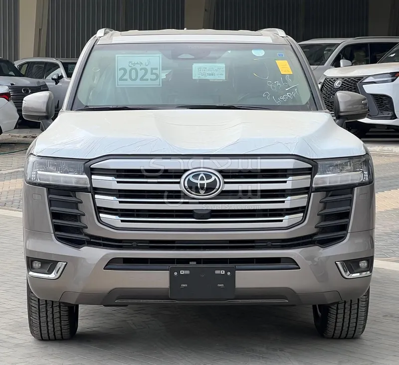 2025 تويوتا لاند كروزر جي اكس ار4