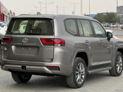 2025 تويوتا لاند كروزر جي اكس ار4