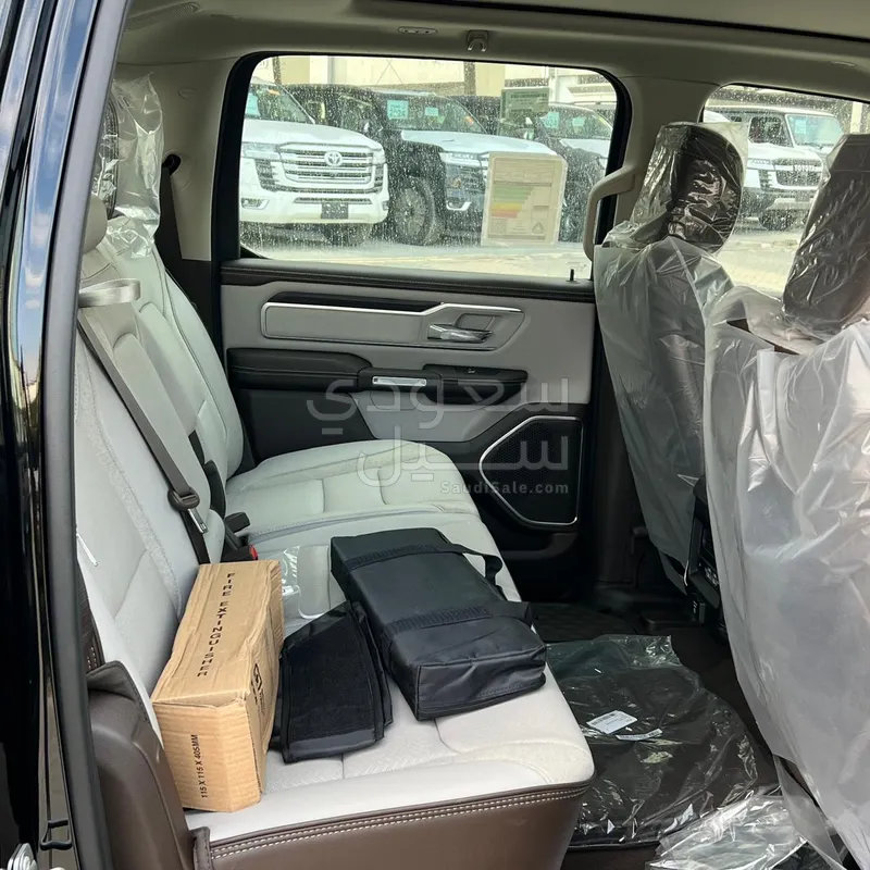 2025 دودج رام لارامي