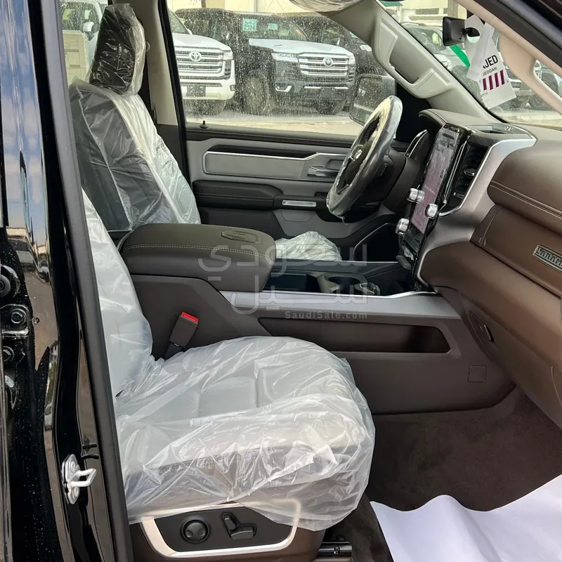 2025 دودج رام لارامي