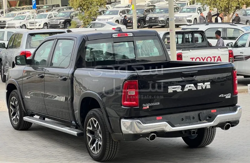 2025 دودج رام لارامي