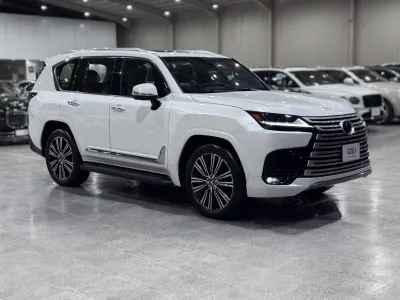 2024 لكزس إل إكس 600