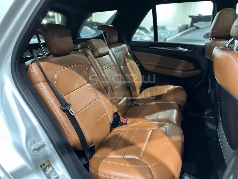 2016 مرسيدس - بنز جي إل إي 400