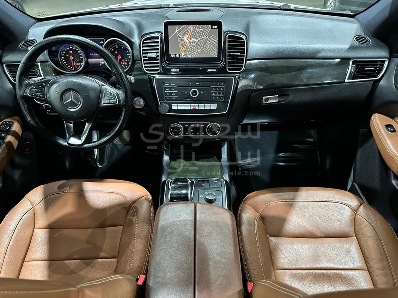 2016 مرسيدس - بنز جي إل إي 400
