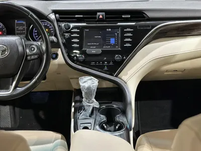 2018 تويوتا كامري جي ال اي