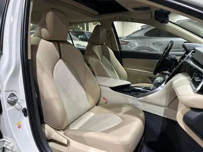 2018 تويوتا كامري جي ال اي