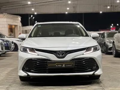 2018 تويوتا كامري جي ال اي