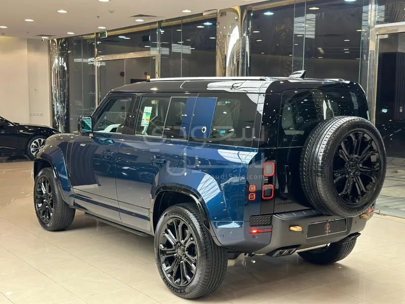 2026 لاند روفر ديفيندر اوكتا