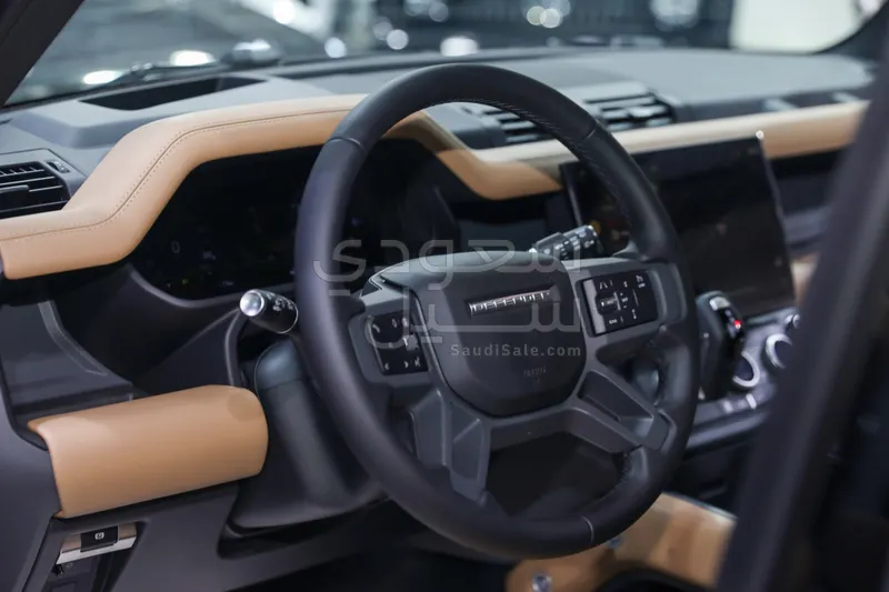 2026 لاند روفر ديفيندر اتش اس اي