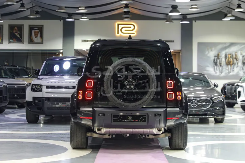 2026 لاند روفر ديفيندر اتش اس اي