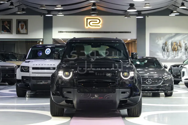 2026 لاند روفر ديفيندر اتش اس اي