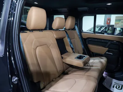 2026 لاند روفر ديفيندر اتش اس اي