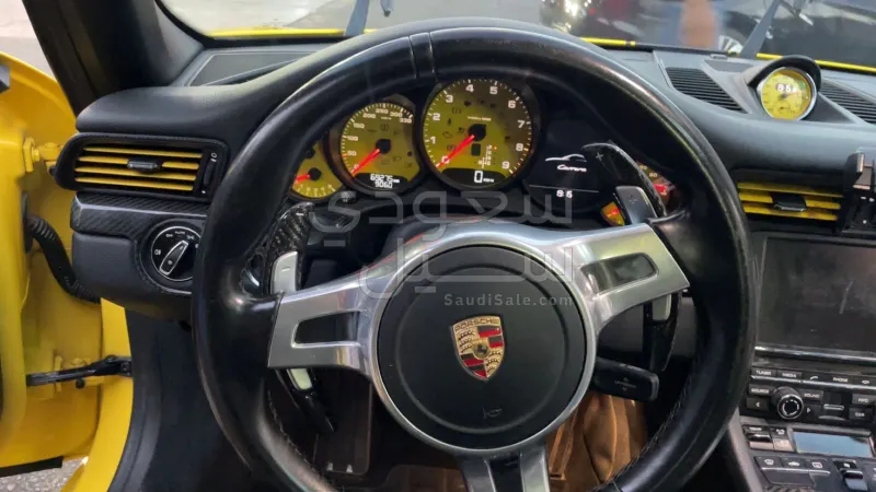 2015 بورش 911 كاريرا