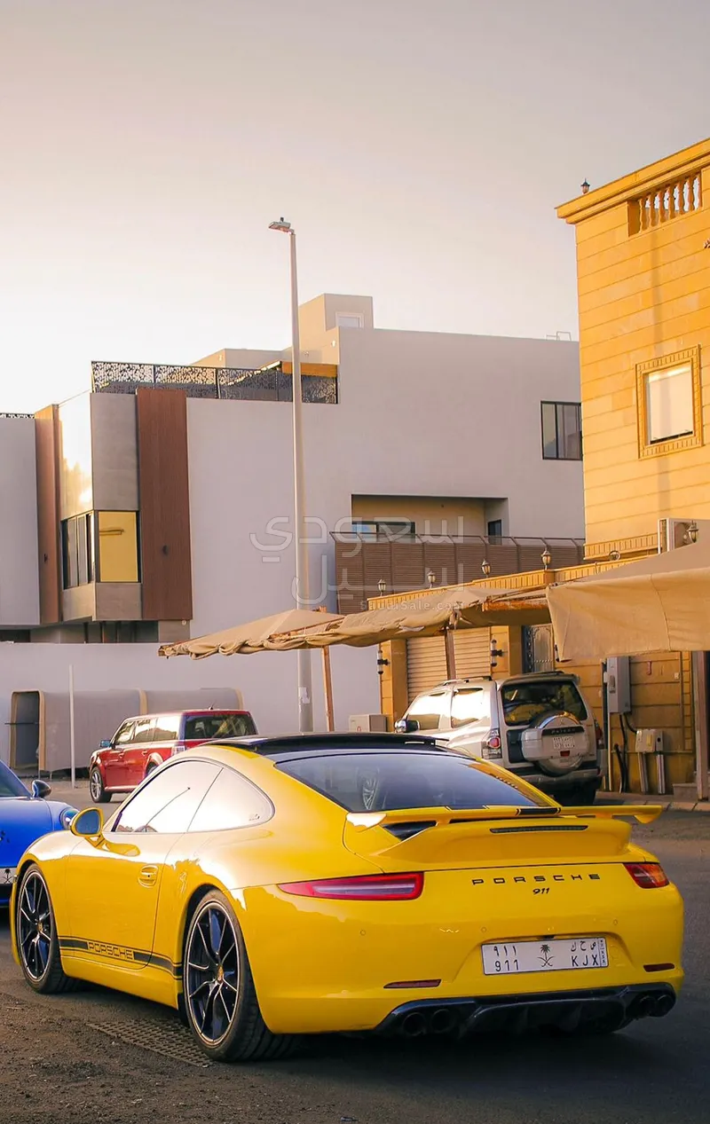 2015 بورش 911 كاريرا