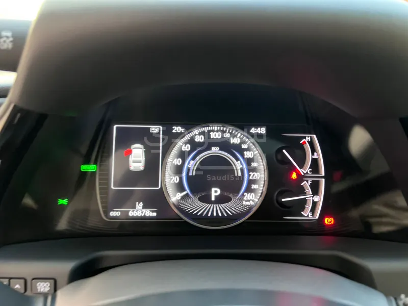 2022 لكزس إي إس 300 هايبرد