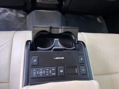 2022 لكزس إي إس 300 هايبرد