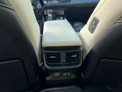 2022 لكزس إي إس 300 هايبرد