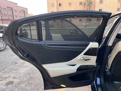 2022 لكزس إي إس 300 هايبرد