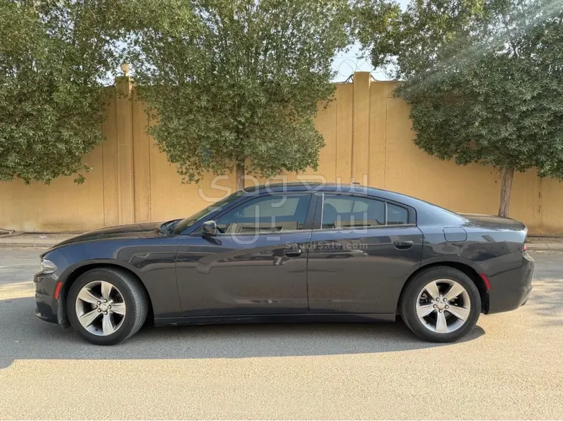 2018 دودج تشارجر اس اكس تي