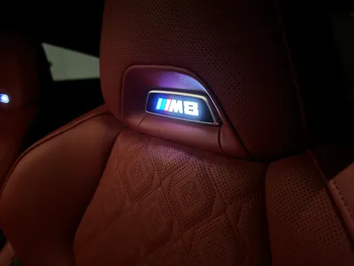 2021 بي ام دبليو الفئة ام إم 8 كومبيتيشن