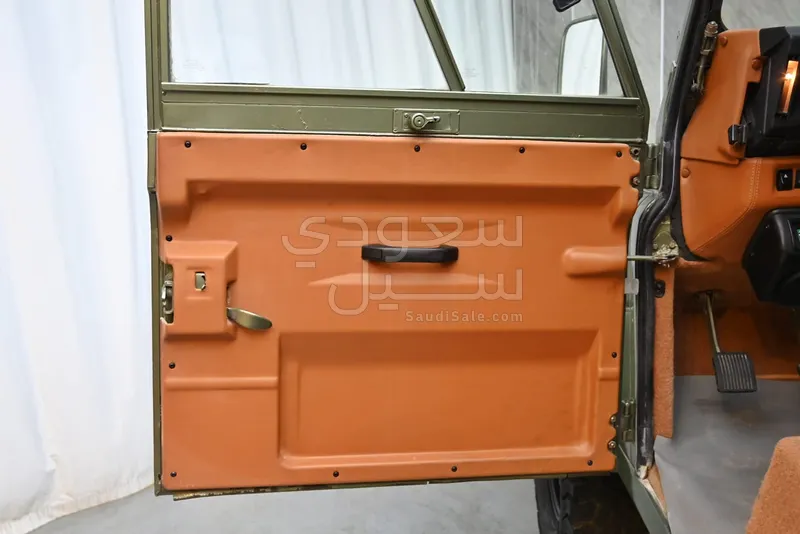 2000 لاند روفر ديفيندر 110