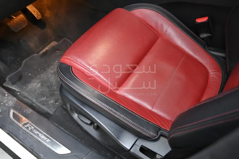 2018 جاكوار اف-بيس ار سبورت