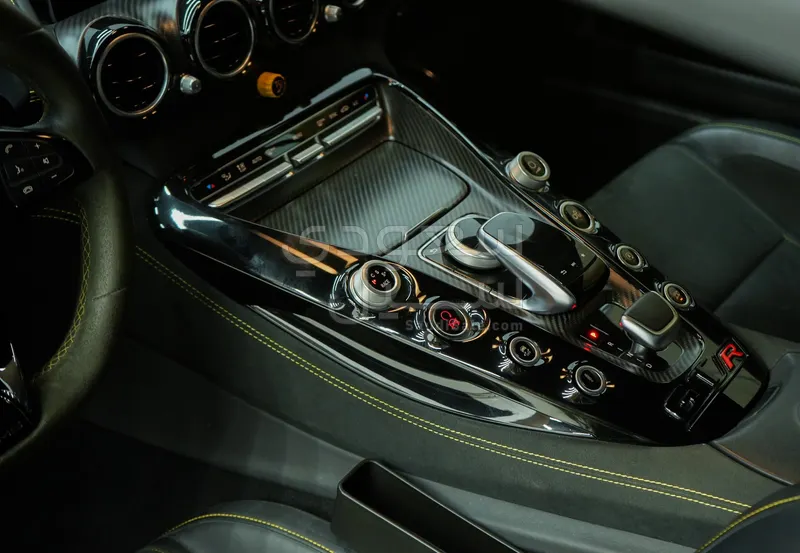 2018 مرسيدس - بنز جي تي أر أي إم جي