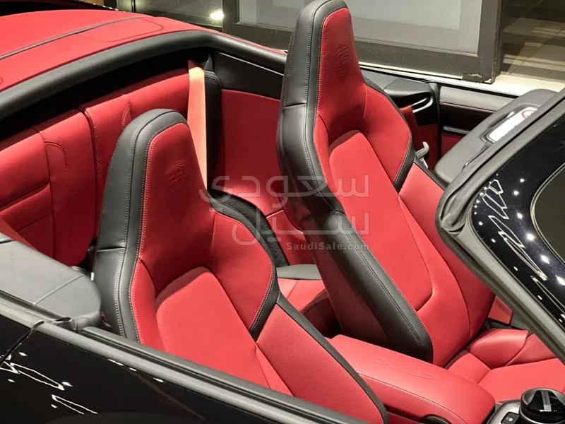 2025 بورش 911 كاريرا 4 جي تي اس