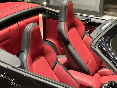 2025 بورش 911 كاريرا 4 جي تي اس