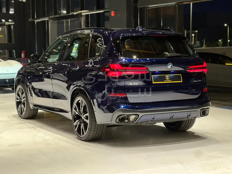 2025 بي ام دبليو الفئة اكس 5