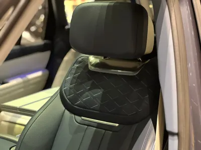 2025 لاند روفر رينج روفر اس في اوتوبيوغرافي