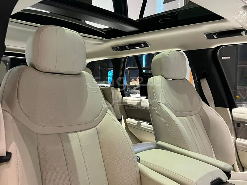 2025 لاند روفر رينج روفر اتش اس اي