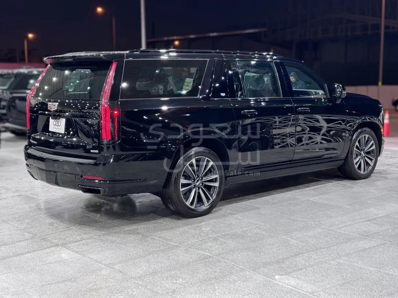 2025 كاديلاك اسكاليد سبورت