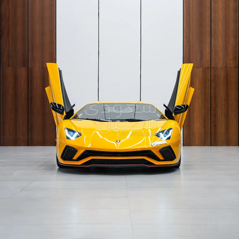 2018 لمبرجيني افنتادور اس