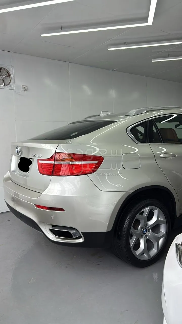 2012 بي ام دبليو الفئة اكس 6 إم 50 أي