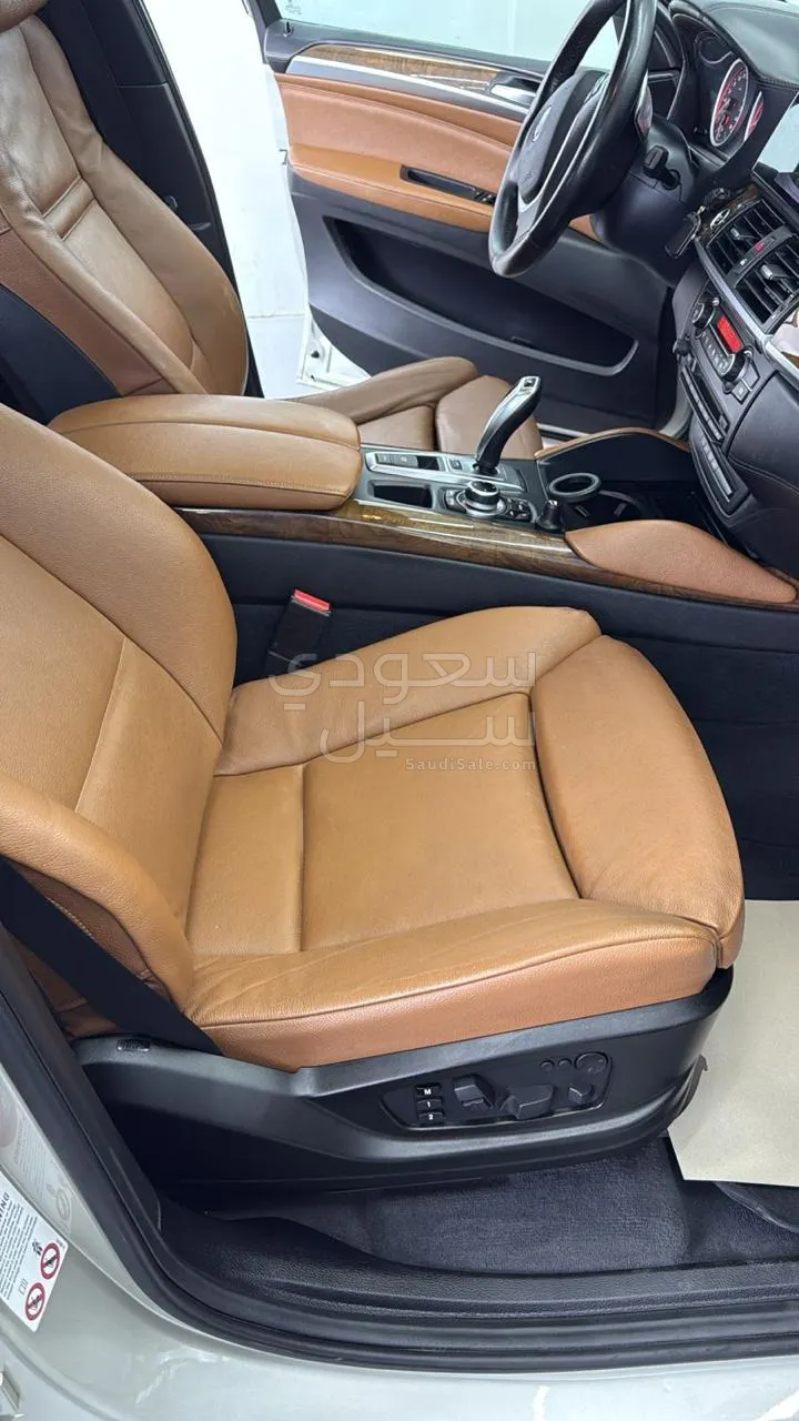 2012 بي ام دبليو الفئة اكس 6 إم 50 أي