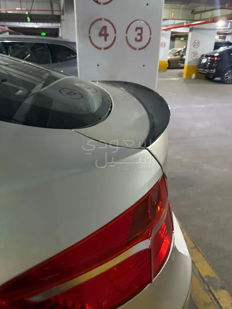 2012 بي ام دبليو الفئة اكس 6 إم 50 أي