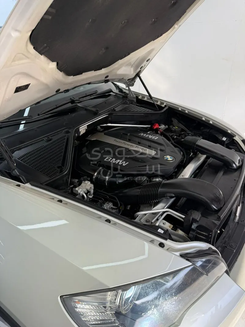 2012 بي ام دبليو الفئة اكس 6 إم 50 أي